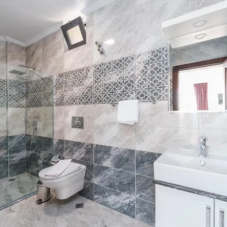 Ustali Villa *