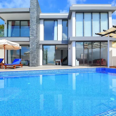 Ustali * Kalkan