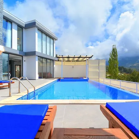 Ustali Villa